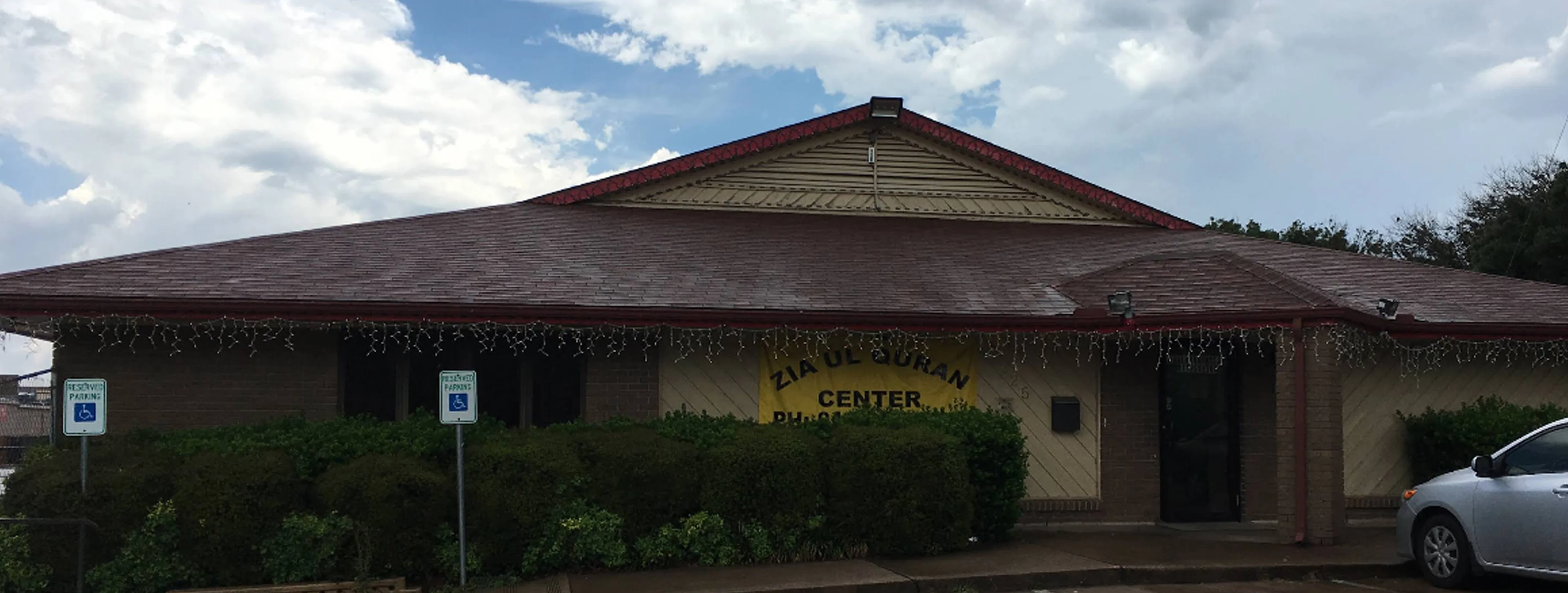 Exterior view of Zia ul Quran Masjid Arlington building